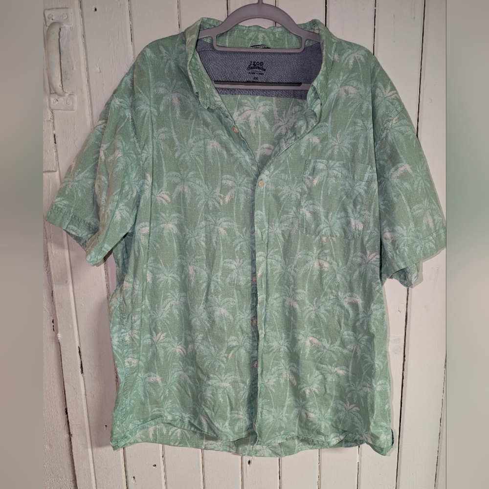🌴 Izod Saltwater Green Palm Tree Print Men's Buttoned Shirt EUC